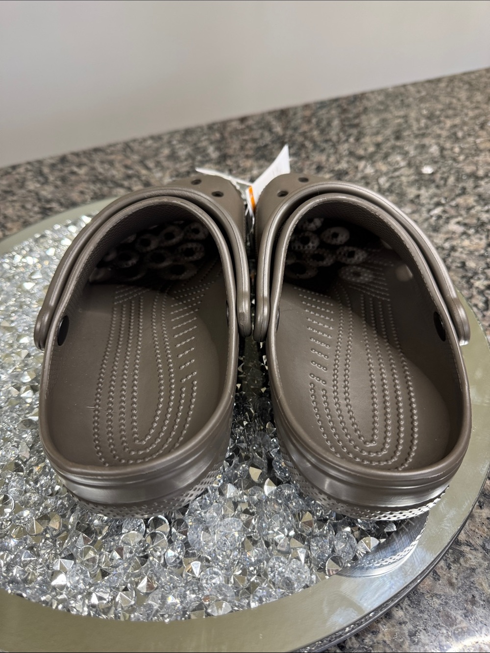 CROCS Classic Clog in chocolate NEW M7 W9 - Picture 3 of 10